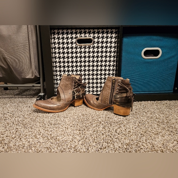 Freebird by Steven - Desert in Stone Size 6 - Picture 3 of 6